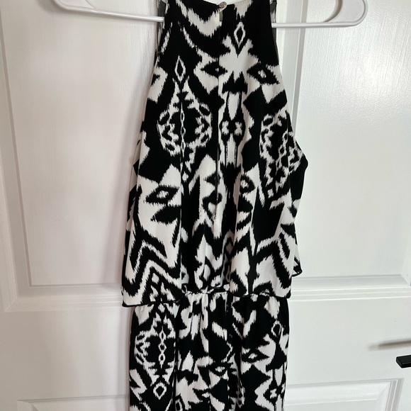 Geo pattern romper - Picture 2 of 3